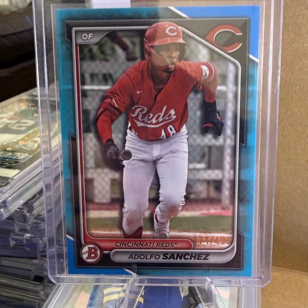 Unbranded Blue and Red Trading-cards
